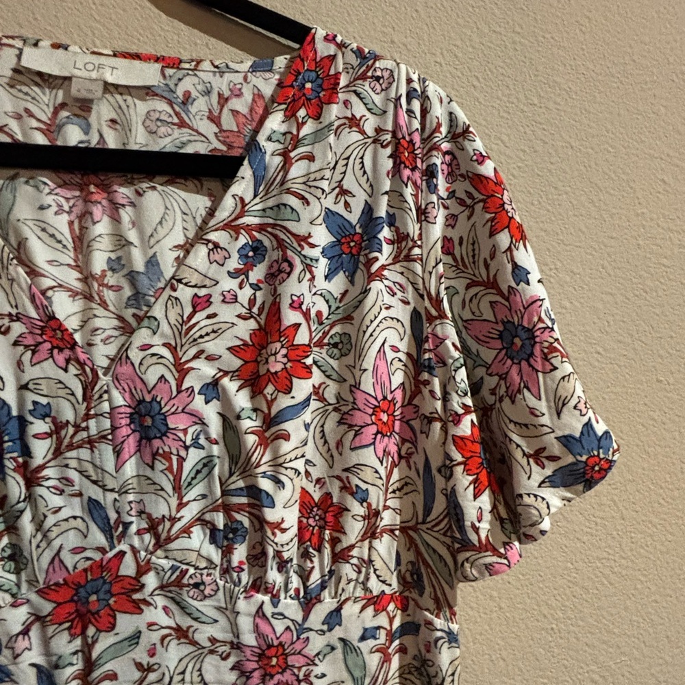 LOFT Floral Flutter Sleeve V-Neck Midi Pocket Dress - Picture 7 of 12
